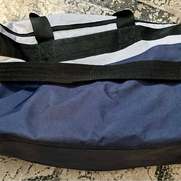 SOLD - Adidas gym bag - Picture 4 of 4